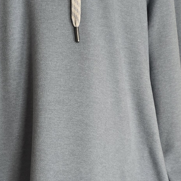 VUORI Halo Essential Hoodie | Mallorca Heather Blue, Size M - Picture 9 of 9